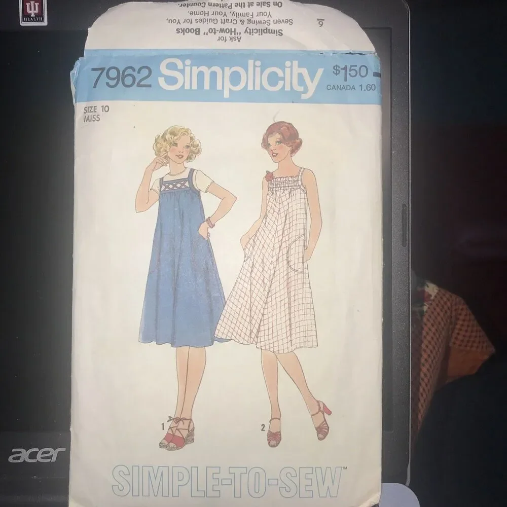 1970s Simplicity 7962 Misses Easy Pullover Tent Dress Jumper Pattern Sundress 10